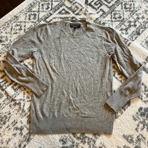 Banana Republic Italian Wool Grey Crewneck Sweater with Puff Shoulder Sz Small